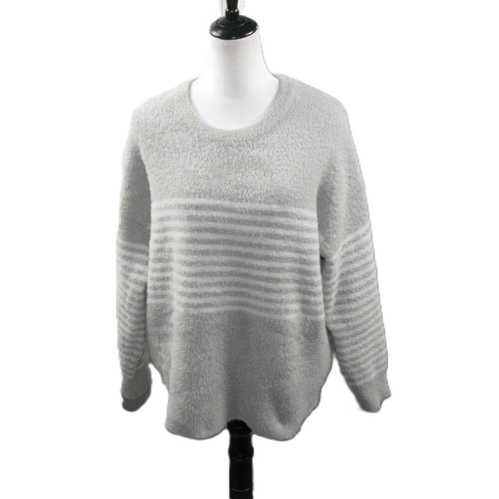 Lola B Gray/White Crew Neck Fuzzy Sweater Size XL